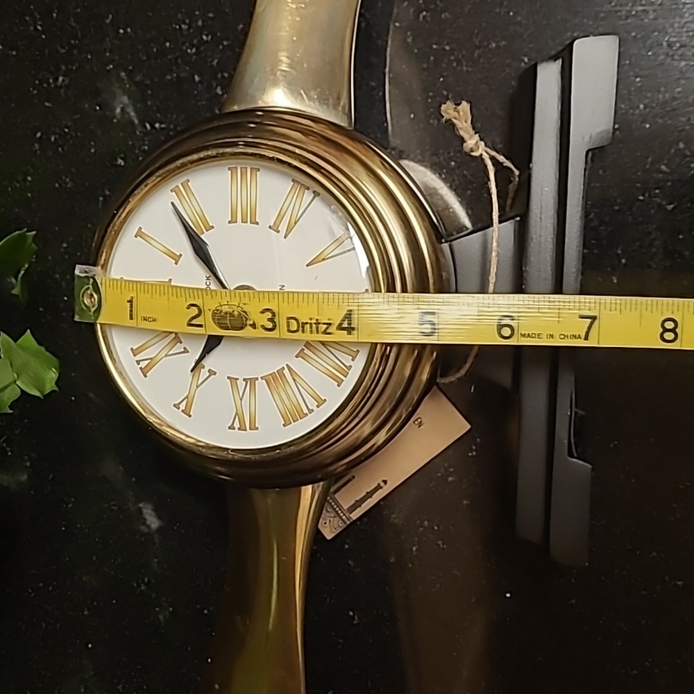Propeller Tabletop Clock - Picture 10 of 10